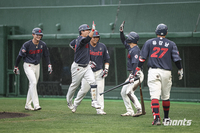 눈치 없는 日 날씨 어찌할꼬…‘쿄야마 2실점+김민성 만루포’ 롯데 vs ‘이영하 6실점’ 두산 [SS미야자키in]