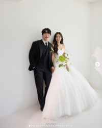 ‘5월 결혼’ 신지, 7살 연하 ♥문원과 웨딩화보 공개