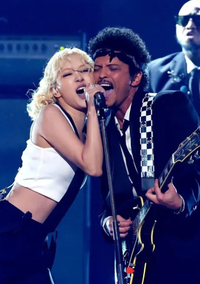 로제, 케이팝 최초 ‘브릿 어워즈’ 수상…“영감 주는 블핑 멤버 고마워”