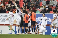 전반 31분 만에 이탈로 퇴장 이탈 변수…제주 세르지우 감독 데뷔전, 광주와 0-0 무승부