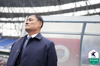 K리그2 첫 경기 마친 용인 최윤겸 감독 “경기력 안 나와, 석현준 활용 잘 안됐다”[현장인터뷰]