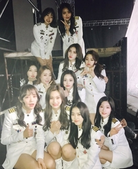 아이오아이 9년만 컴백… 전소미, “국민프로듀서님 보고 싶었죠”[★SNS]