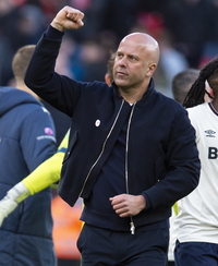 경질 위기→4연승으로 귀신같이 살아난 슬롯 감독, 맨유와 챔스권 경쟁 본격화…안필드 분위기가 달라졌다