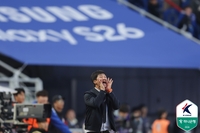 첫 선 보인 ‘이정효의 수원’ 어떻게 변했나…강한 압박+짜임새 있는 공격 패턴, 고승범·정호연은 아직 뛰지도 않았다