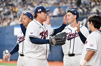 “한국 리더답다, 베테랑 품격 대단해~” 日 한신 감독이 극찬한 류현진→잊지 말자, 한국은 ‘코리안 몬스터’ 보유국이다  [SS오사카in]