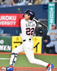 [포토]이정후 첫 타석부터 안타!