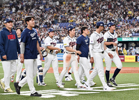 [포토]한국 야구대표팀, 한신과 3-3 무승부