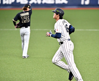 [포토]중견수 뜬공으로 물러나는 오타니