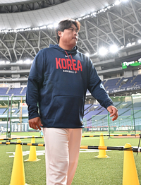 [포토]교세라돔 걷는 류현진