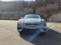 양평에서 영월까지 300km…기아 EV6와 에이티즈의 ‘사이버 펑크’ [원성윤의 가요타요]