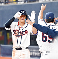 [포토]솔로홈런으로 동점 만드는 김도영