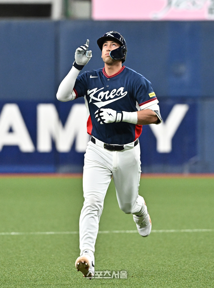 [포토]셰이 위트컴, 이번엔 홈런으로!