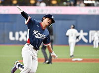 [포토]김도영, 오늘도 넘겼어!