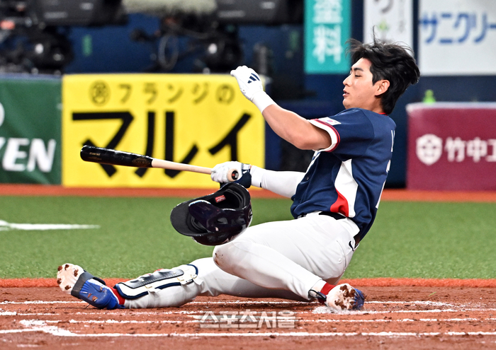 [포토]이정후, 힘껏 휘둘렀는데...