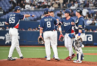 [포토]한국대표팀으로 경기 마무리한 이시이