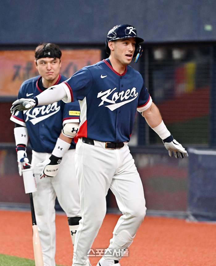 [포토]‘전세기’ 세리머니 하는 셰이 위트컴