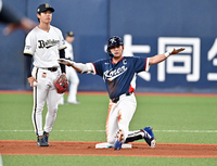 [포토]2루타 세리머니 하는 이정후