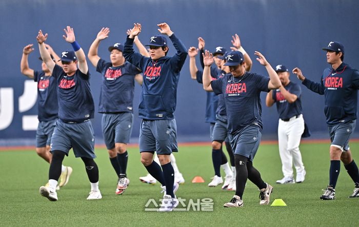 [포토]마지막 연습경기 준비하는 야구대표팀