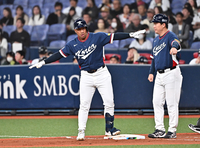 [포토]안타 세리머니 하 는셰이 위트컴