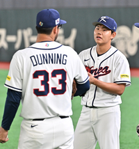 [포토]WBC 출격 준비하는 소형준과 데인 더닝