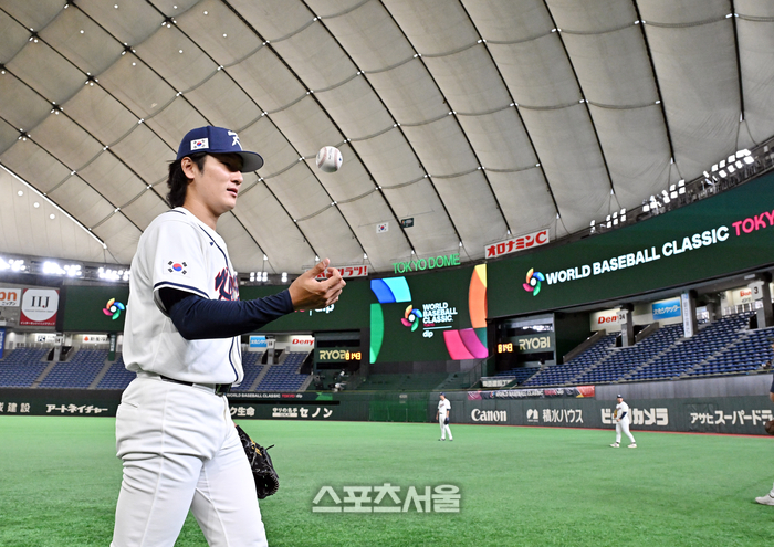 [포토]도쿄돔 훈련 시작하는 곽빈
