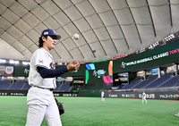 [포토]도쿄돔 훈련 시작하는 곽빈