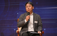 [포토] 답변하는 유재관 LIG넥스원 연구소장