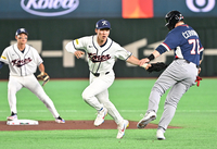 [포토]병살 만들어내는 김혜성