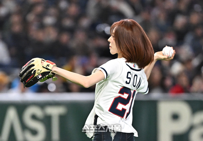 [포토]레드벨벳 웬디, WBC 한국-체코전 시구