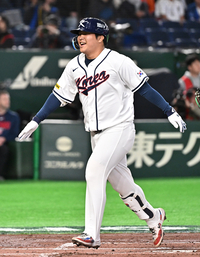 [포토]문보경, 1회부터 만루홈런