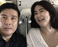 ‘늘어난 티셔츠 편안한 일상’…54세 심은하, 자연스런 세월의 흔적