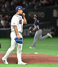 [포토]정우주, 3점 홈런을...