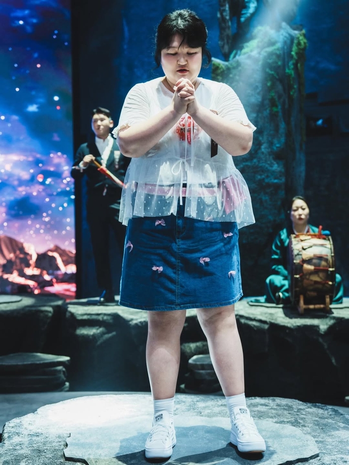 "신내림 받은 줄 알았네" 이국주, 무속인들 사이 선 모습에 '깜짝'...진실은?