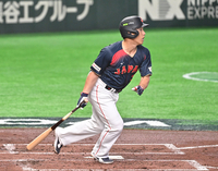 [포토]일본 요시다의 3루타