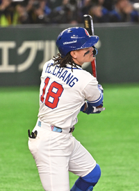 [포토]대만 장위청, 일본전 팀의 첫 안타