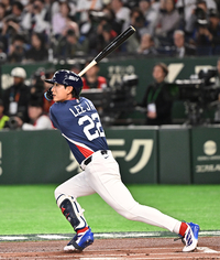 [포토]선제 적시타 치는 이정후