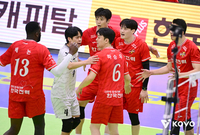 ‘블로킹 16개’로 압도한 한국전력, 3위 탈환…삼성화재는 ‘13연패’ 늪으로