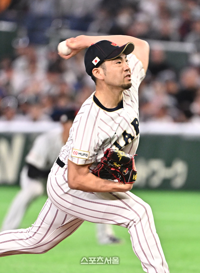 [포토]일본 선발 기쿠치의 역투