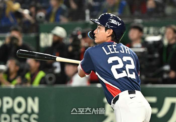 [포토]이정후, 이번엔 2루타