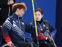 ‘미친 정교함’ 백혜진-이용석, 미국 10-1 완파 ‘예선 3승2패’…4강 가는 길 더 넓혔다 [2026 밀라노]