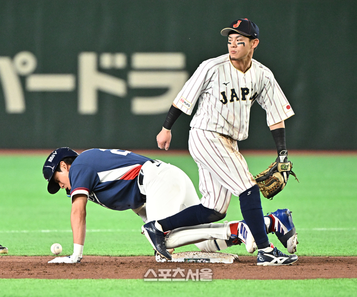 [포토]2루 베이스 안착하는 이정후