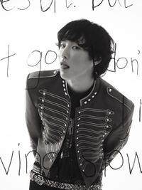 우즈(WOODZ), ‘유퀴즈’ 방송 앞두고 미공개 과거 사진 대방출