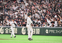 [포토]동점 홈런 오타니, 차분하게!