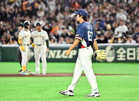 [포토]실점에 아쉬워하는 김택연