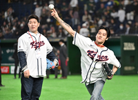 [포토]에이티즈 우영, 김병현이 지켜보고 있다!