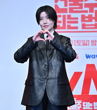 [포토] 심은경 ‘사랑스런 하트’