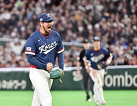 [포토]실점 위기 넘긴 데인 더닝