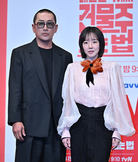 [포토] 하정우-임수정 ‘건물주 기대해 주세요’