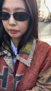 제니, 과도한 사인 요구에 ‘폭발’...알고보니 팬 아닌 ‘리셀러’