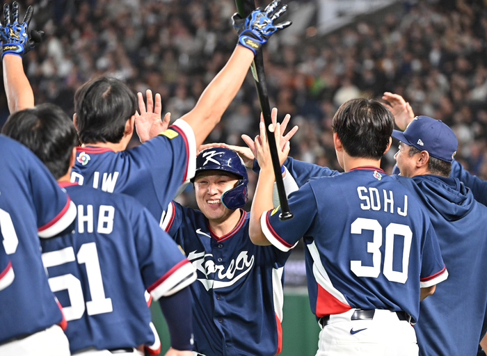 ‘진짜 눈물 펑펑’ 도쿄돔의 기적! 류지현호, 호주에 7-2 승리→가혹한 ‘경우의 수’ 뚫고 17년 만에 8강 진출 성공 [SS도쿄in]